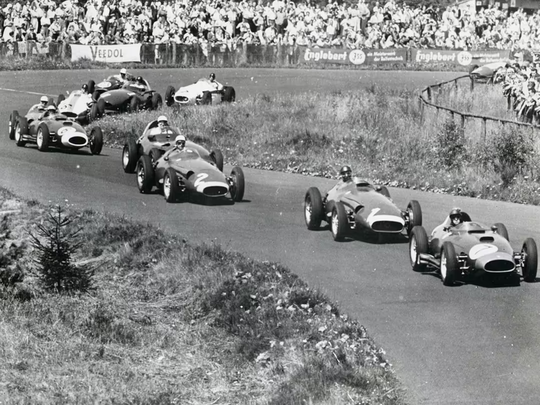 Era 1950-1958 - Pirelli in Formula 1 - Vetture in gara sul Circuito del Nürburgring - GP 500