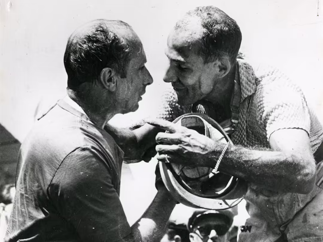 Era 1950-1958 - Pirelli in Formula 1 - Juan Manuel Fangio con Stirling Moss - GP 500