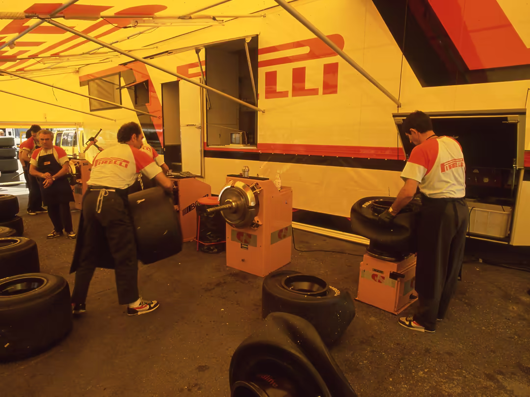Era 1981-1991 - Pirelli in Formula 1 - L'assistenza tecnica Pirelli - GP 500