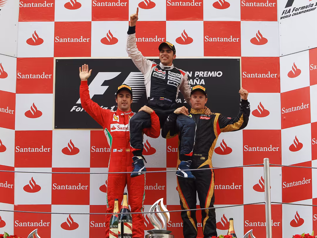 Era 2011-2025 - Pirelli in Formula 1 - Duello tra Sergio Pérez su Sauber e Fernando Alonso su Ferrari - GP 500