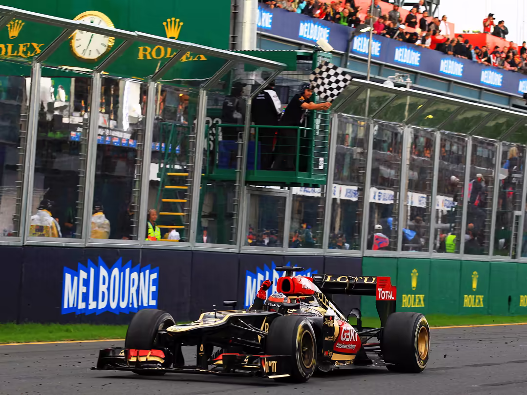 Era 2011-2025 - Pirelli in Formula 1 - l vincitore della gara Kimi Raikkonen su Lotus - GP 500
